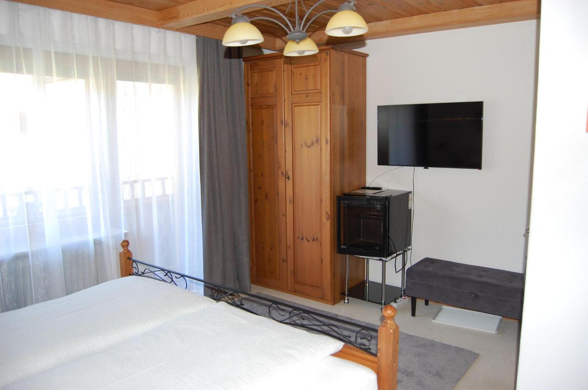 Bed and Breakfast Haus Hager Schlitters Esterno foto